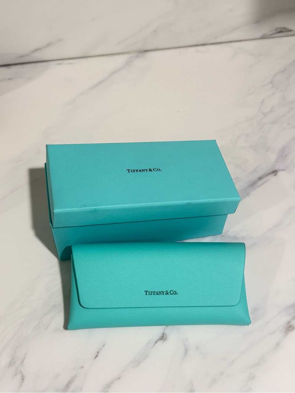 Tiffany and co auténtico sunglasses case